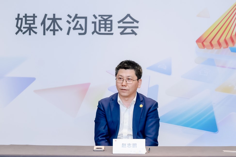 从“联接管道”迈向“安全智联”：AI时代网络底座的范式跃迁